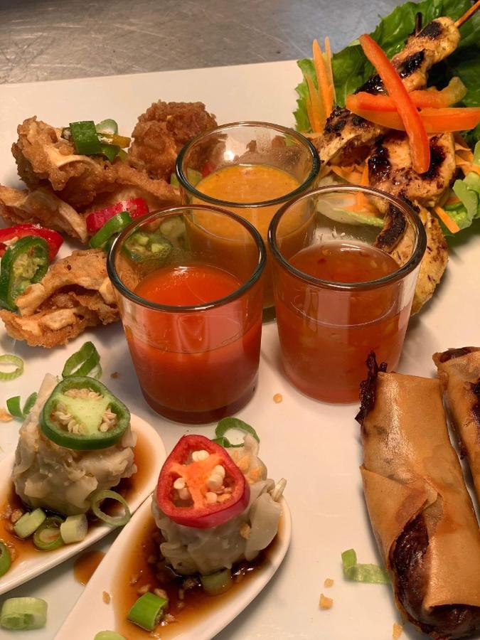 Siam Over 300 Years Old With Thai Restaurant Gasthof Moreton-in-Marsh