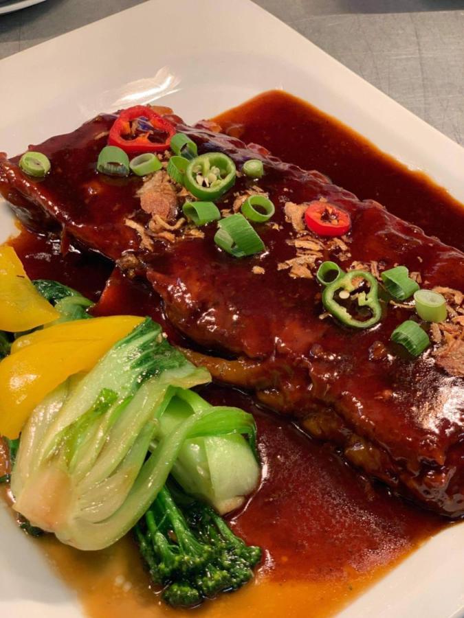Siam Over 300 Years Old With Thai Restaurant Gasthof Moreton-in-Marsh